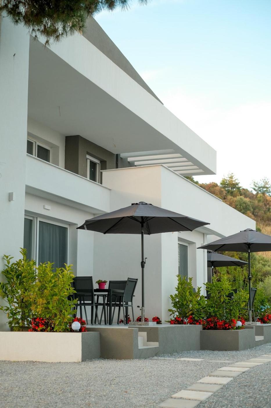 Aquarama Suites Nea Iraklitsa 외부 사진