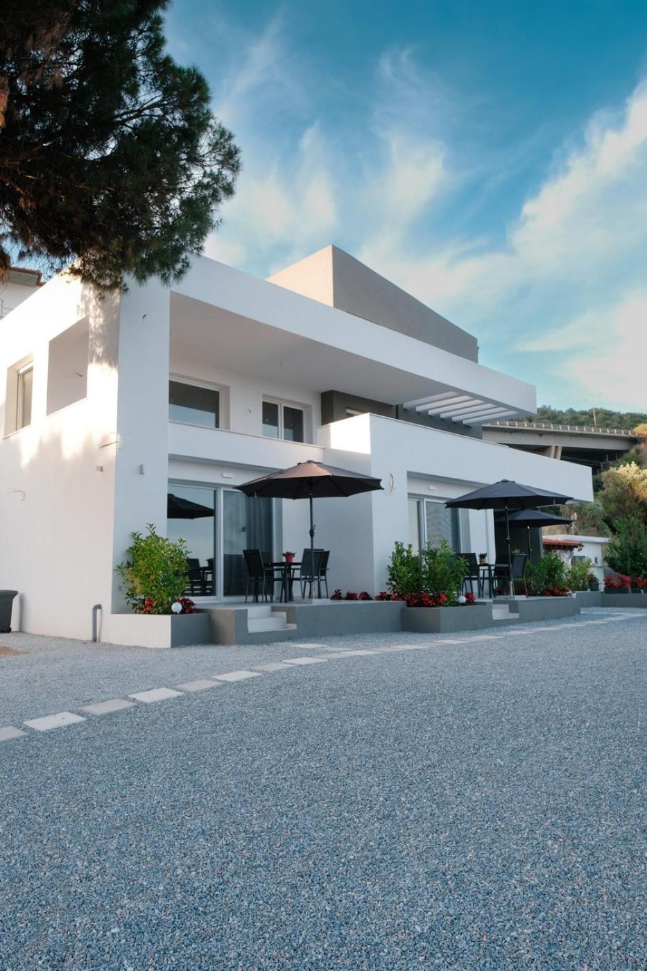 Aquarama Suites Nea Iraklitsa 외부 사진